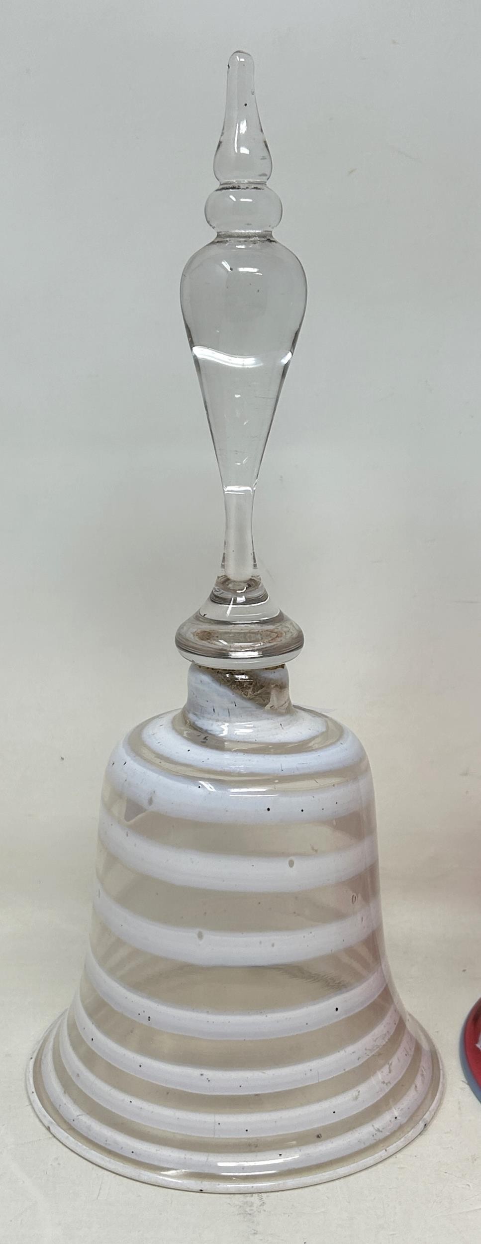 A cranberry, opaque and clear glass bell, 28 cm, and another glass bell, lacking ringers - Image 2 of 5