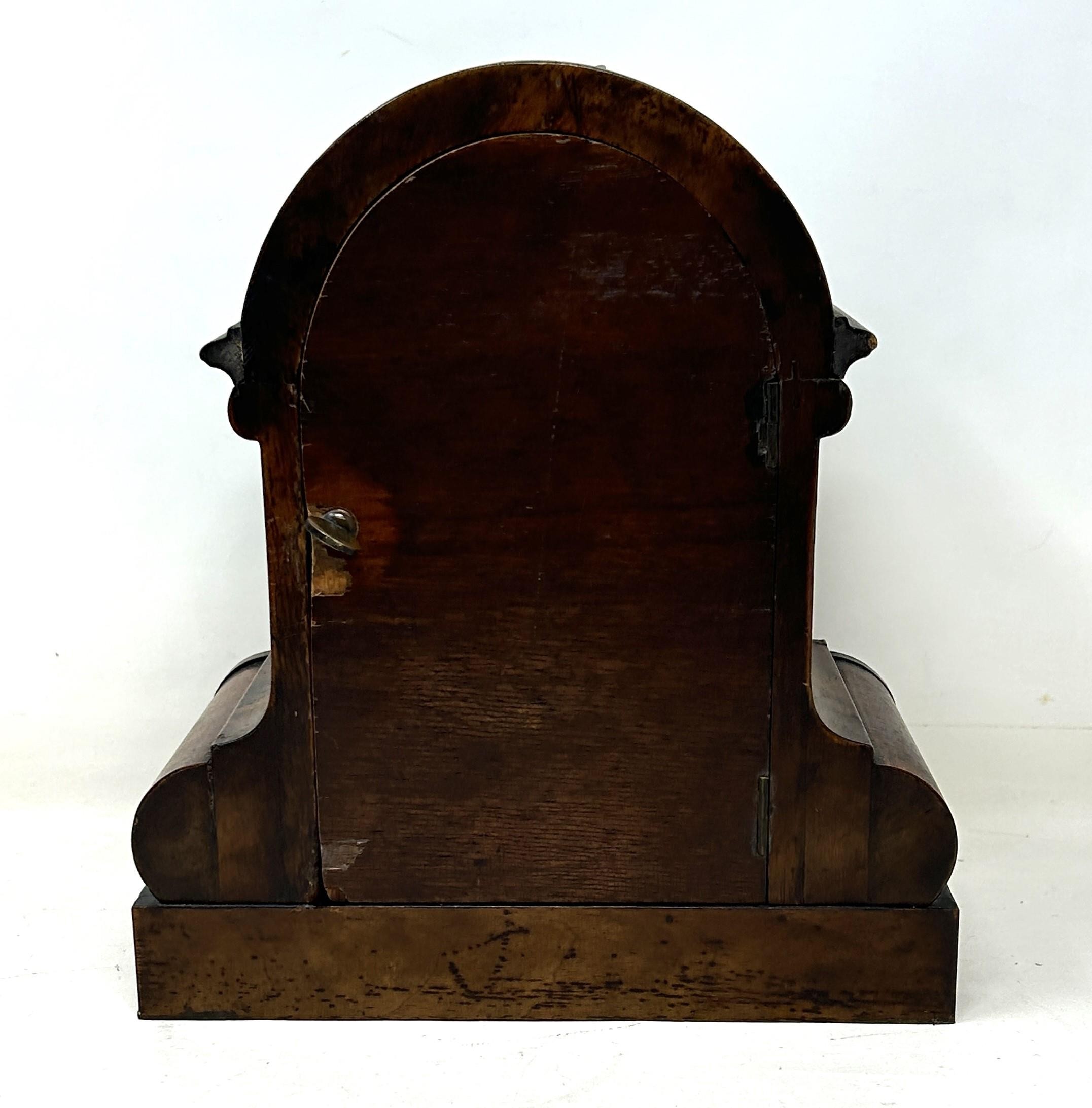 A mantel clock, by Aubert & Co, with an eight day movement, in a walnut case, 25 cm high - Image 3 of 5