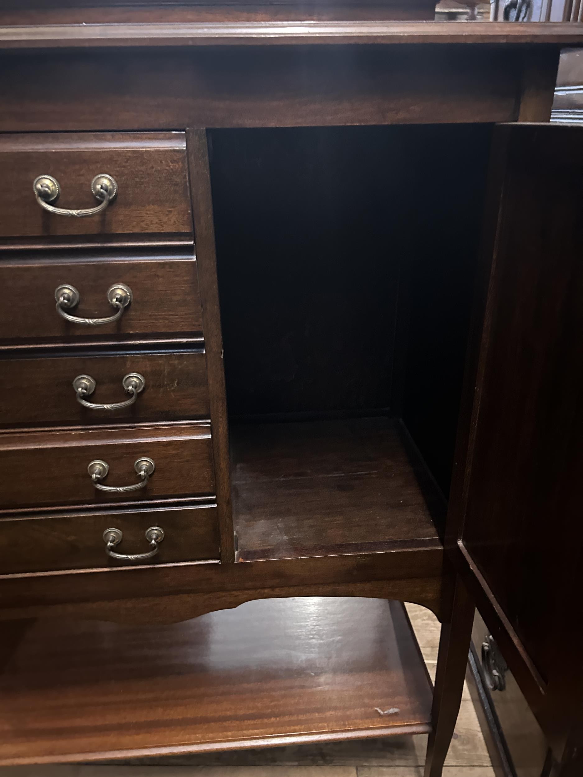 A mahogany music cabinet, 79 cm wide - Image 2 of 3