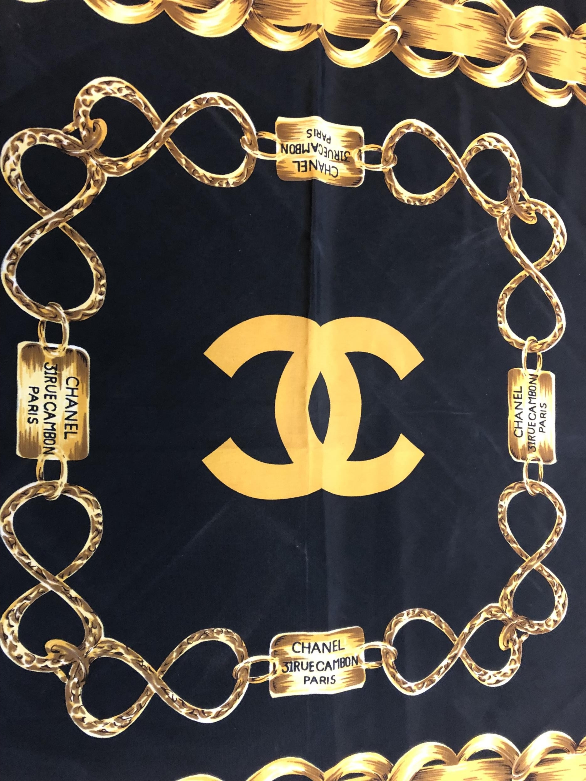 A Chanel scarf - Image 3 of 6