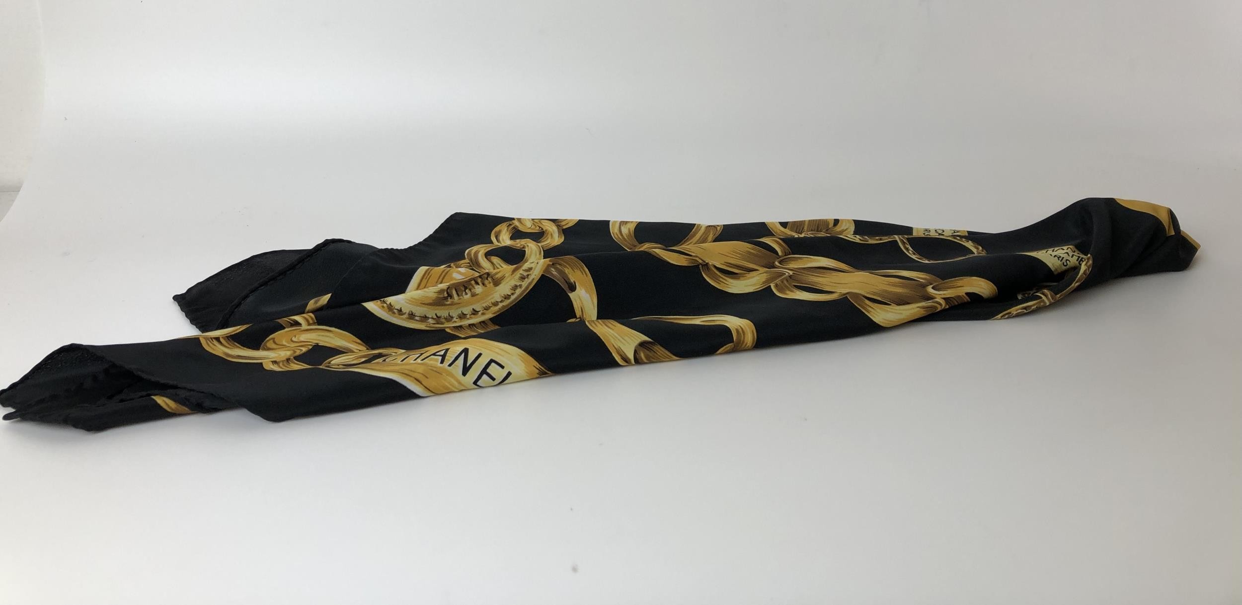 A Chanel scarf - Image 4 of 6