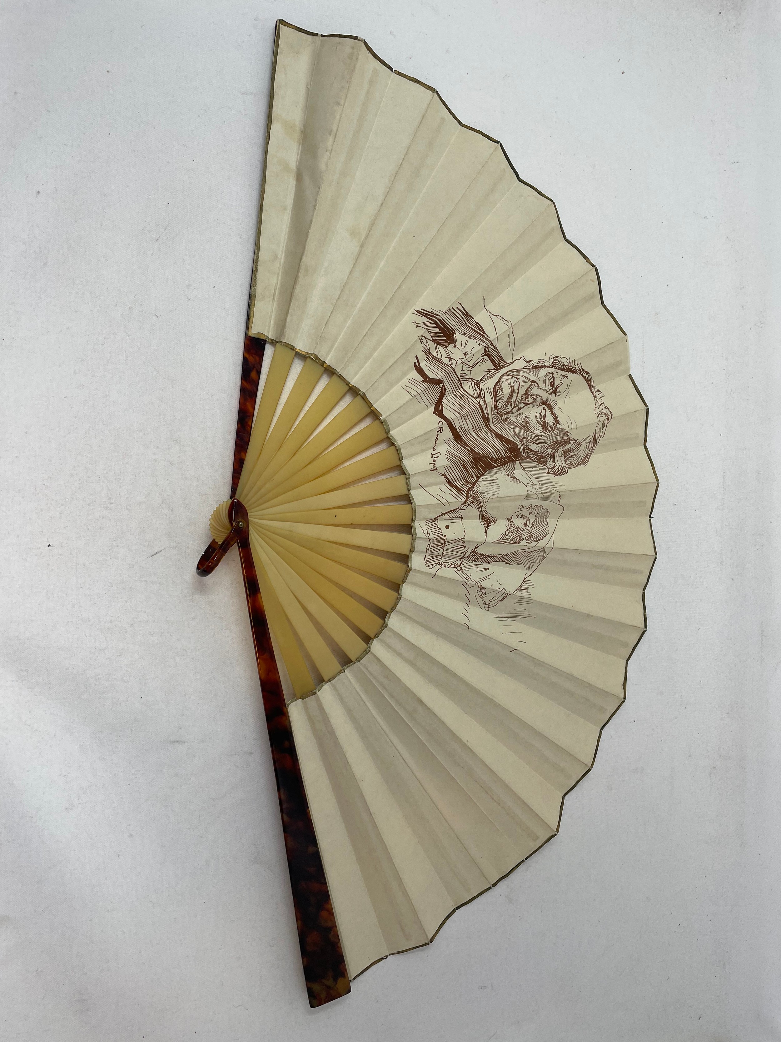 A lacquered fan, decorated figures, with the paper painted birds and flowers, 10 cm, and four - Image 3 of 11