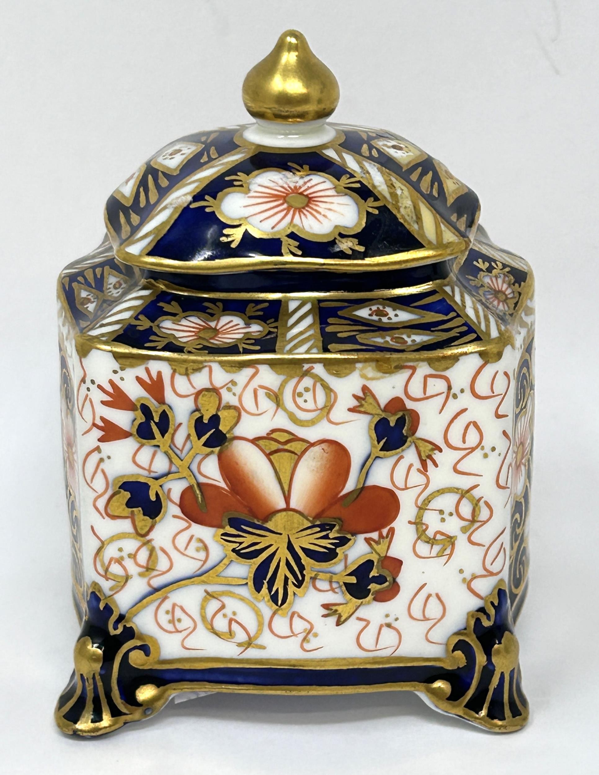 A Royal Crown Derby Imari pattern caddy, retail mark for Tiffany & Co, 8 cm high - Image 4 of 5