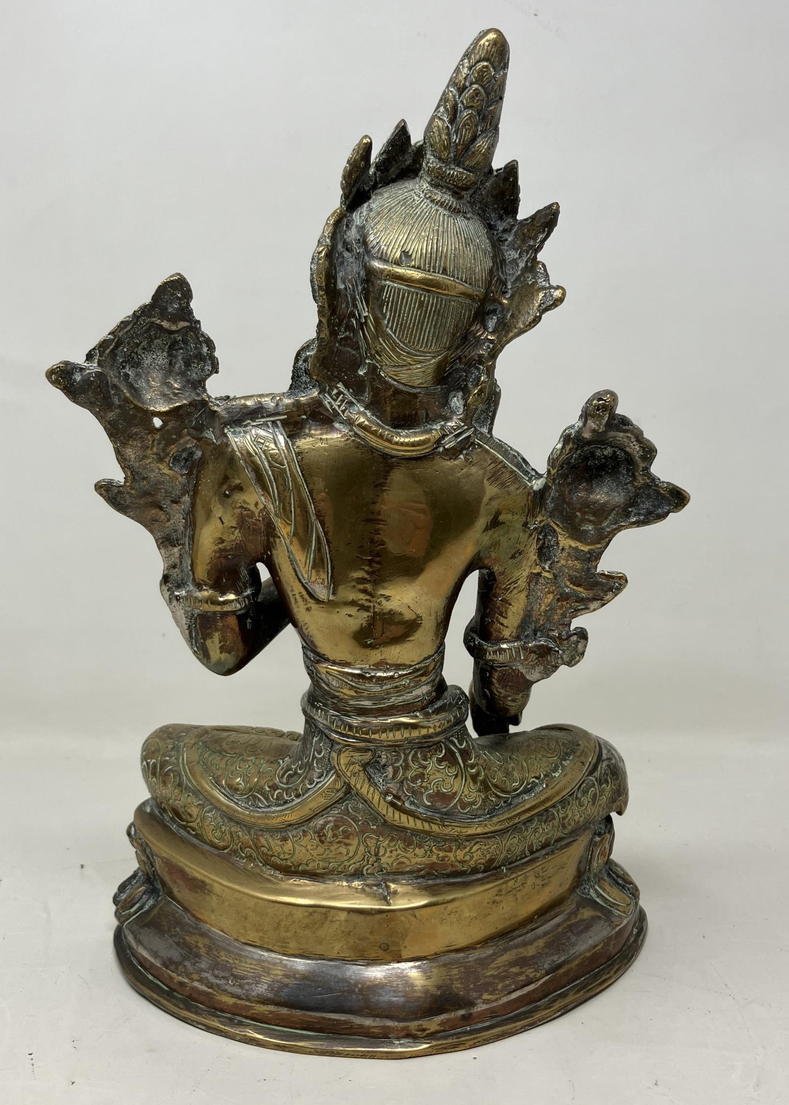 A brass Buddha, 30 cm high - Image 2 of 3