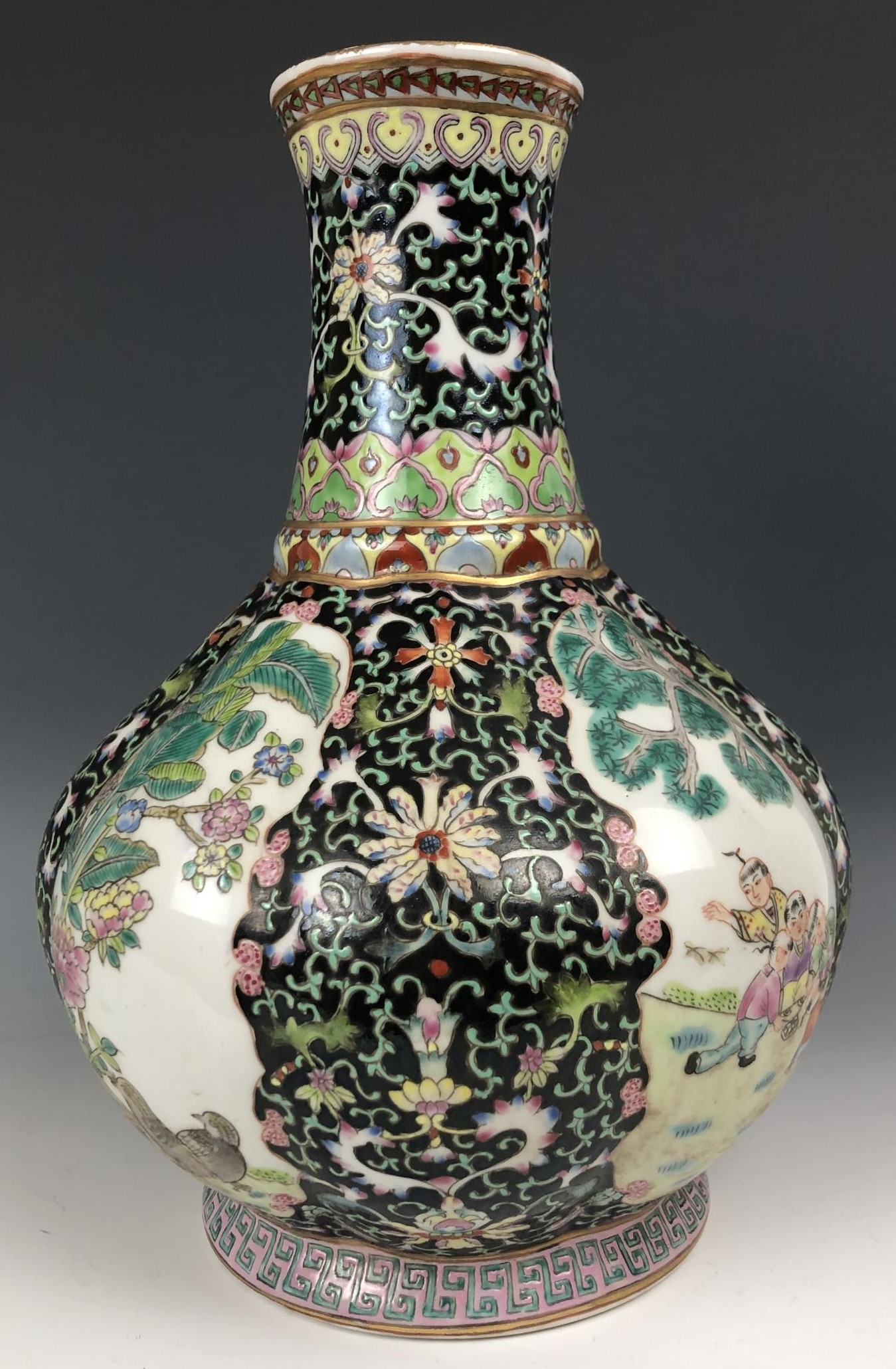 A Chinese famille noire vase, decorated figures, 30 cm high - Image 3 of 4