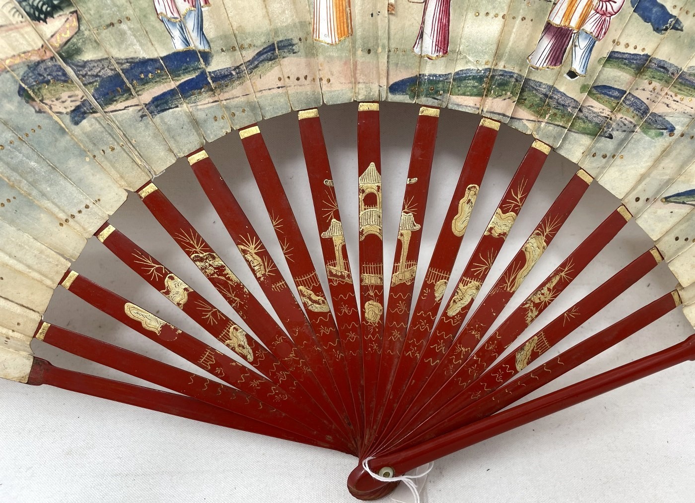 A Chinese carved fan, the paper decorated a landscape, 29 cm, a lacquered fan box, and a lacquered - Image 7 of 11