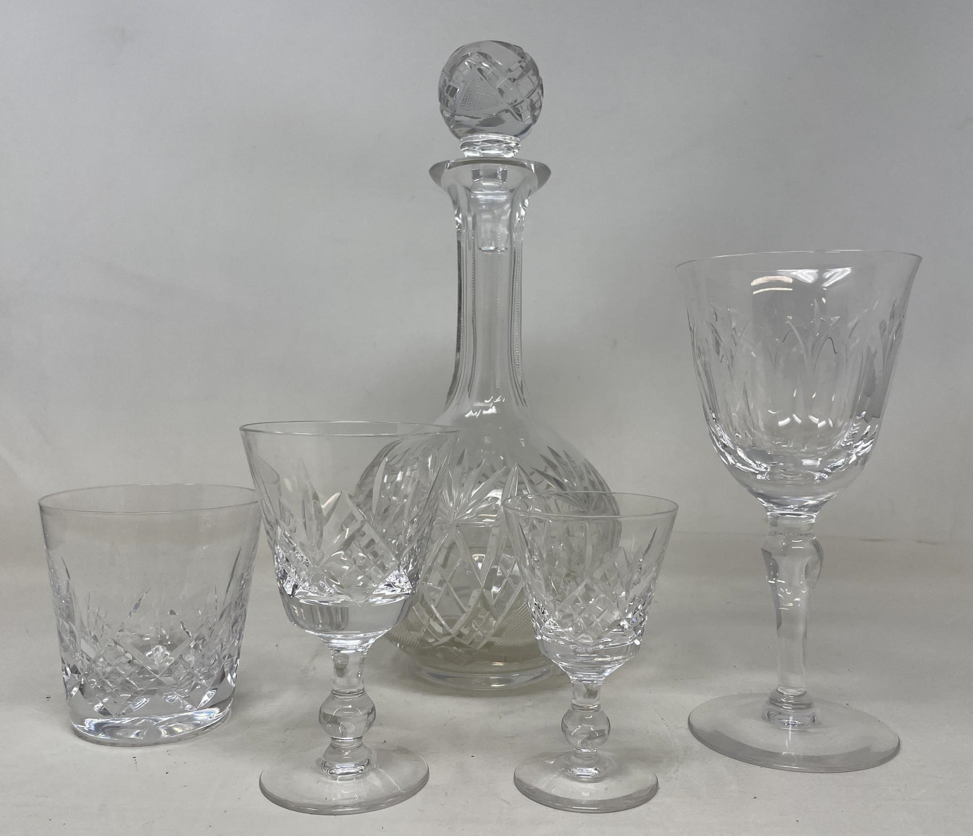 Assorted glassware and three figures (box) - Image 2 of 4