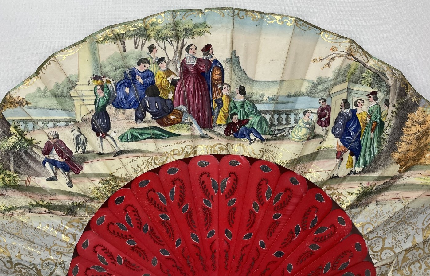 A carved wood fan, silk painted flowers, 25 cm, boxed, and three other fans (4) - Image 12 of 15