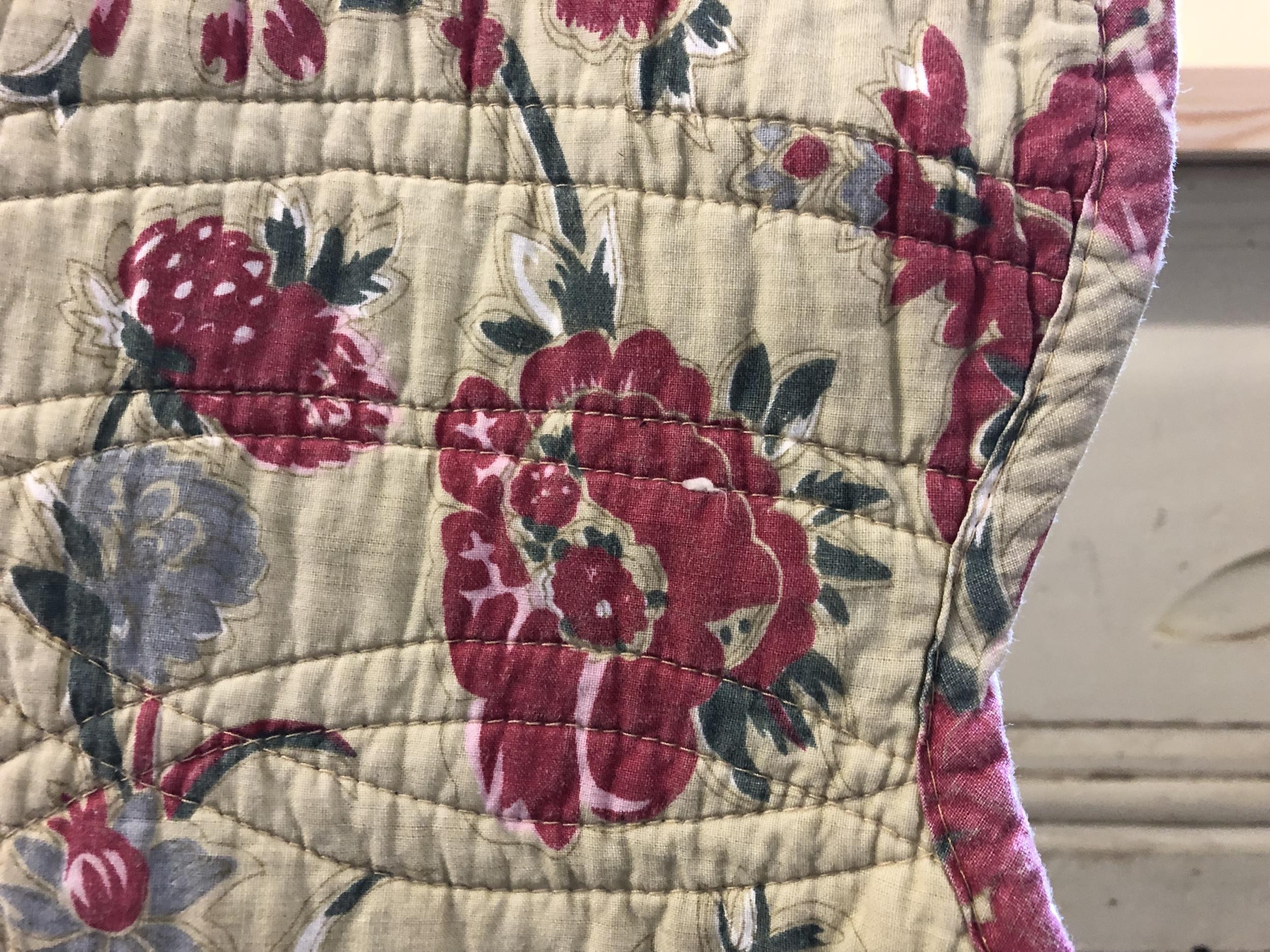 A vintage patchwork quilt, and another (2) - Bild 6 aus 6