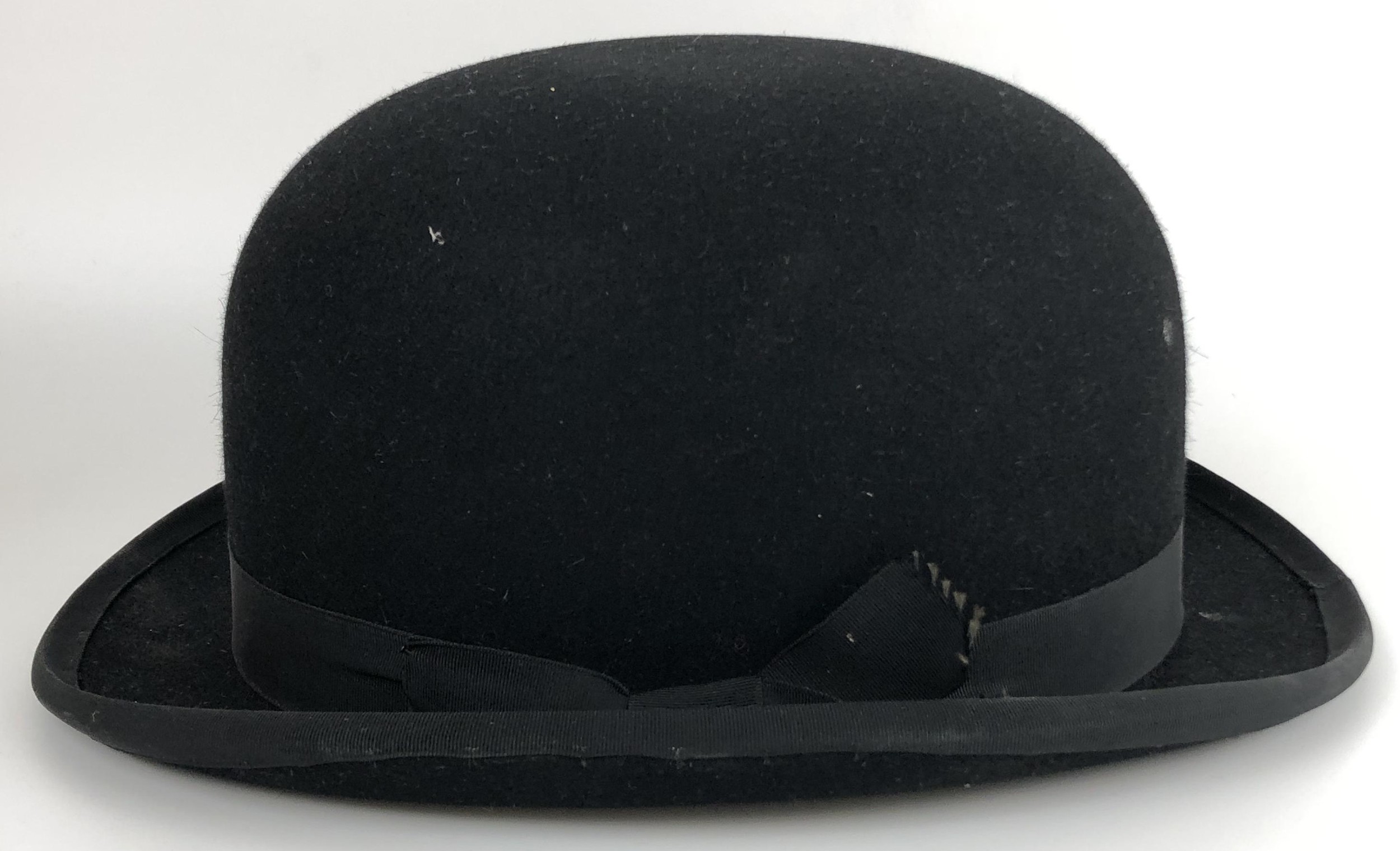 A moleskin top hat, in a hat box, and a bowler hat in a card hat box (2) - Bild 4 aus 8