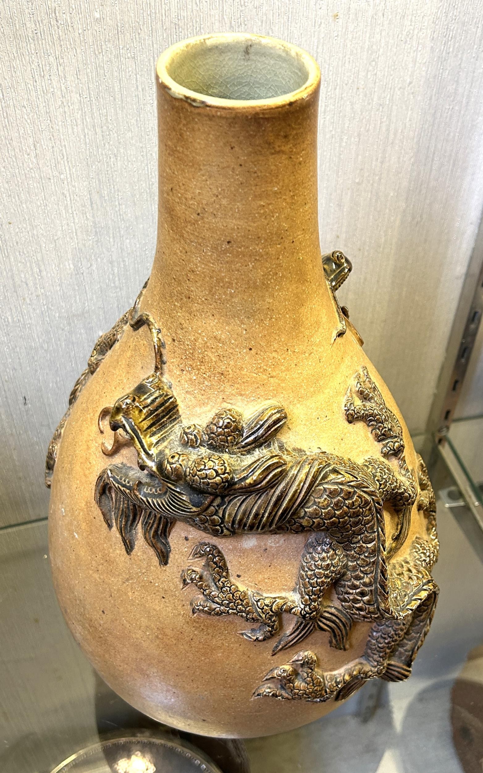 A Chinese stoneware vase, decorated dragons, 38 cm high - Image 2 of 4