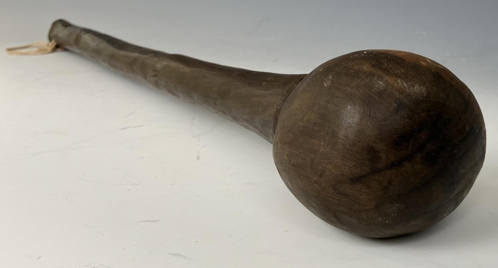 An African lignum vitae knobkerrie, 49 cm - Image 2 of 3
