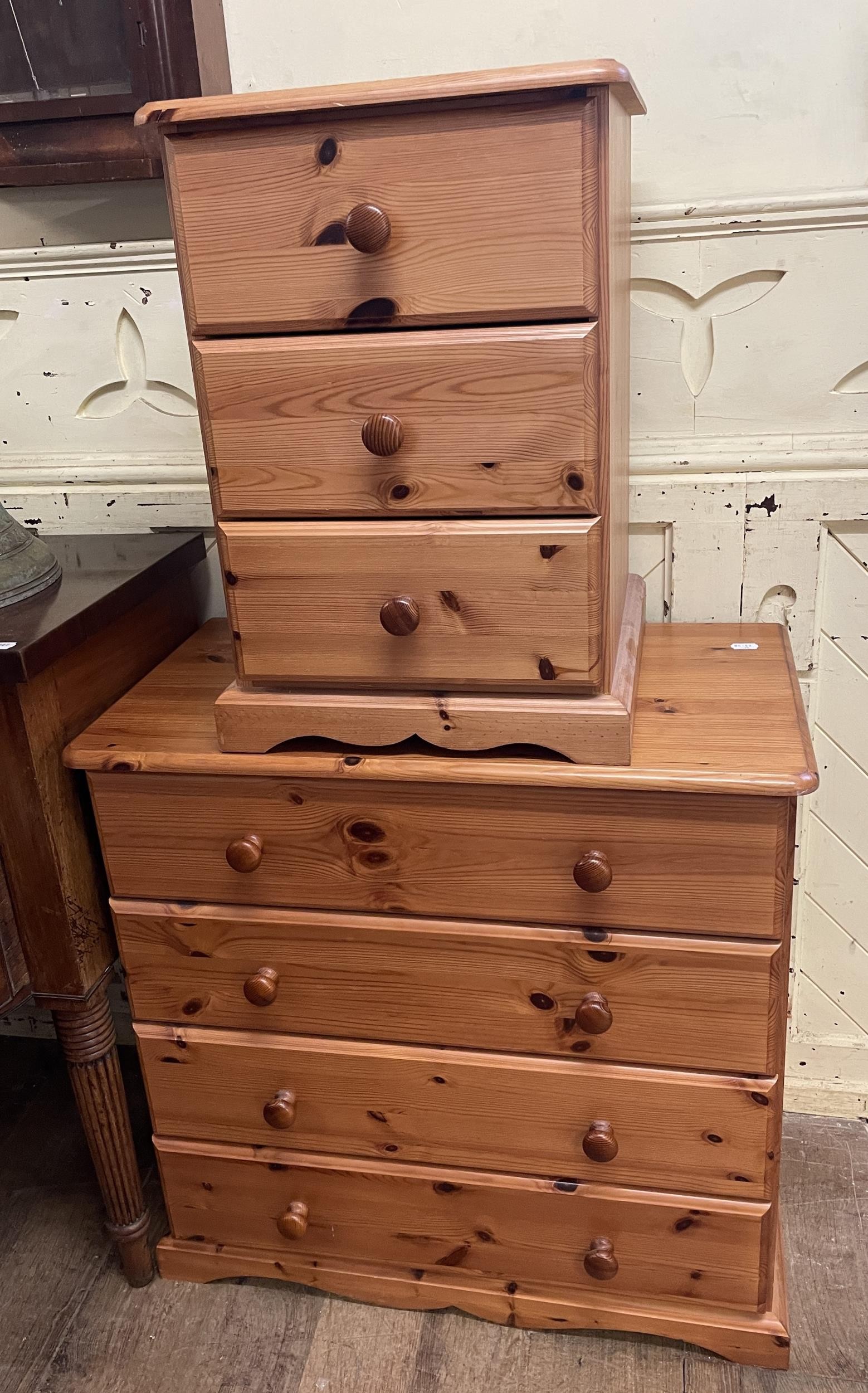 A pine chest, 81 cm wide, a pair of bedside chests, and a wardrobe (4) - Image 2 of 2