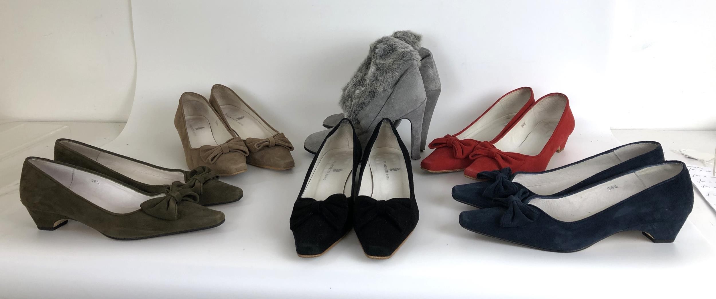 Assorted ladies shoes (box)