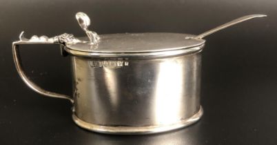 A George V silver oval mustard pot, Birmingham 1910, 2.4 ozt