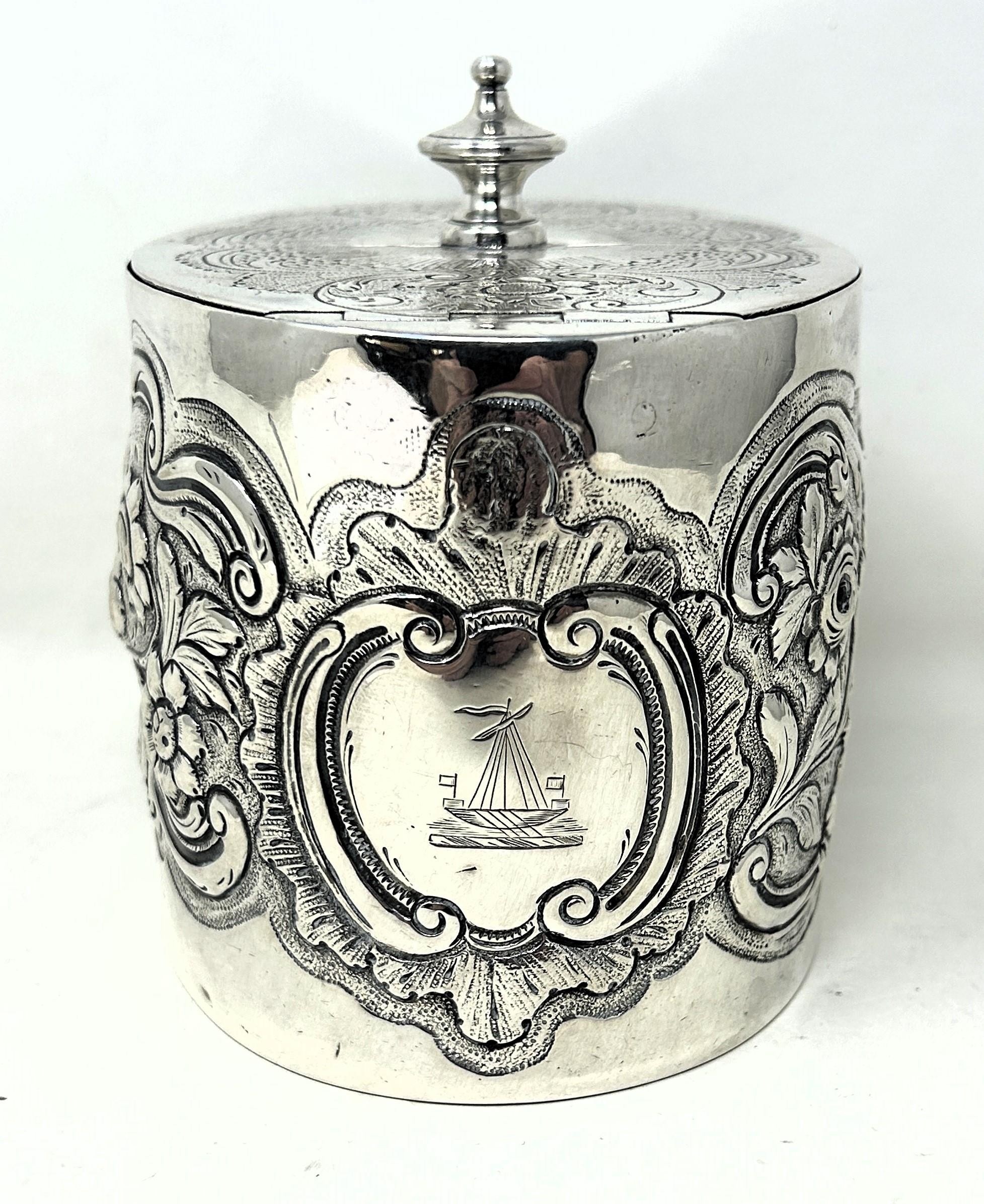 A George III silver oval caddy, London 1777, 13.1 ozt decoration probably later - Bild 5 aus 8