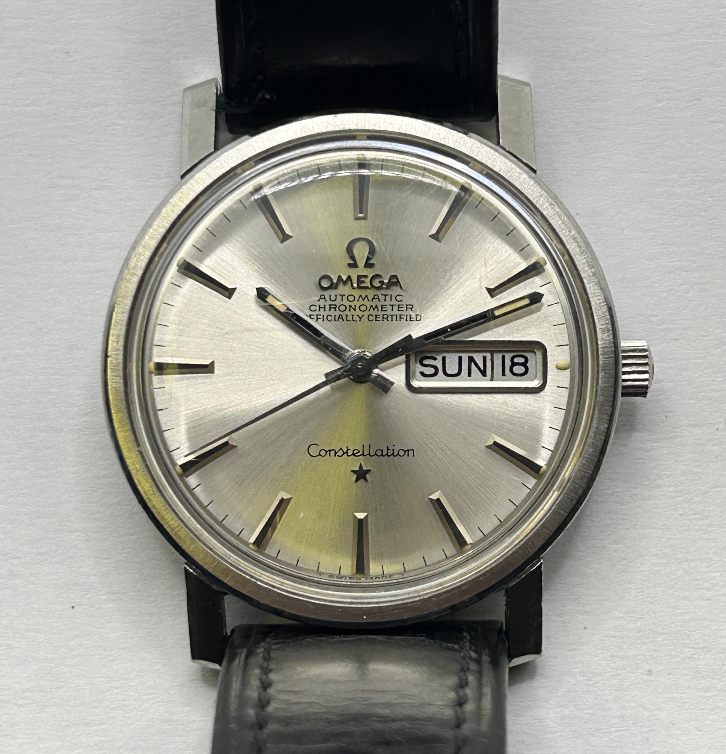 A gentleman's stainless steel Omega Constellation Automatic Chronometer wristwatch, on a later