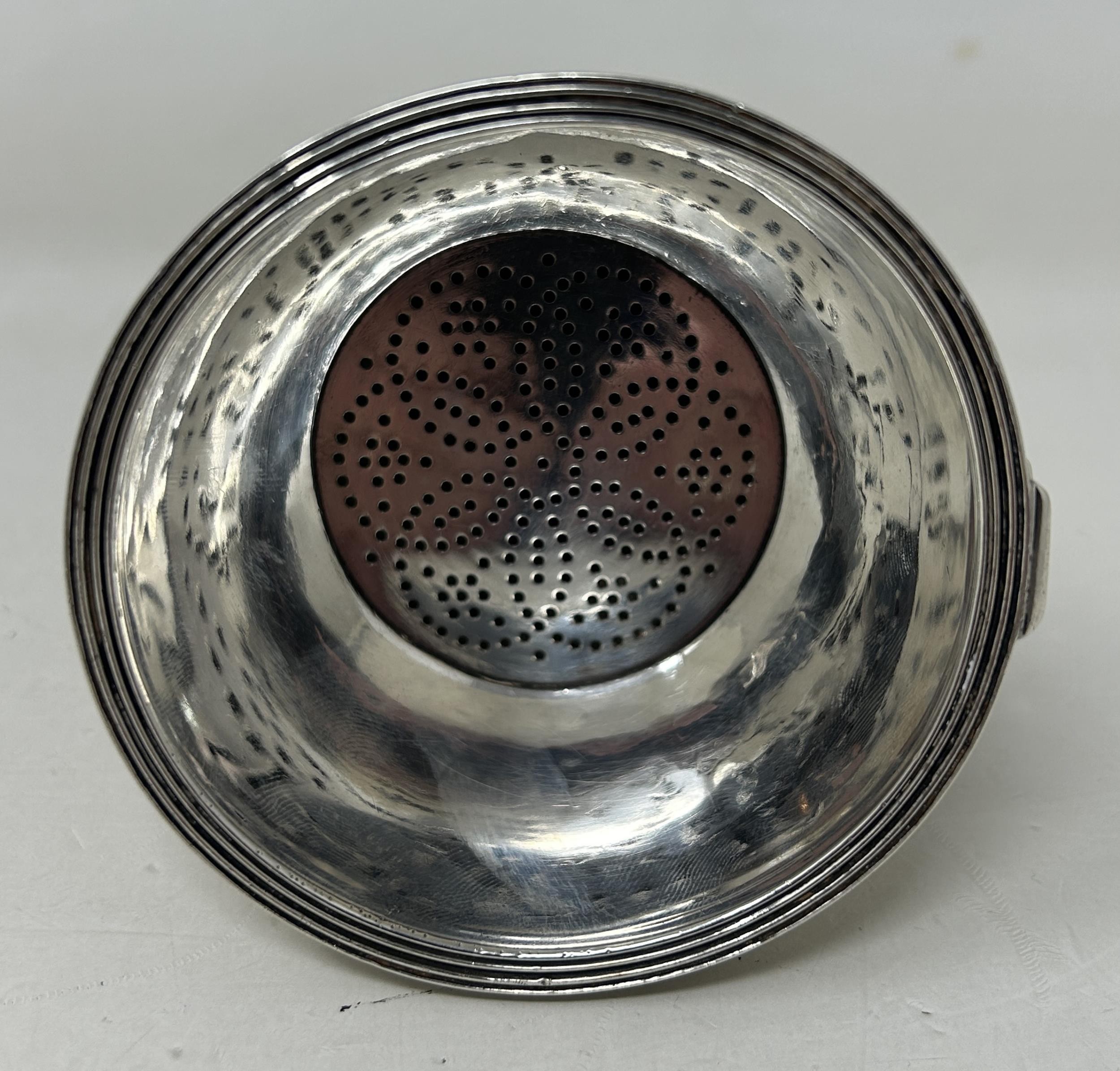 A George III silver wine funnel, London 1818, 3.7 ozt We have the gauze ring with this item - Image 3 of 5