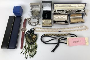 Assorted costume jewellery