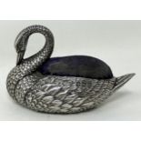 An Edward VII silver novelty pin cushion, in the form of a swan, Birmingham 1906, 39 g Approx.