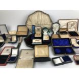 Assorted vintage jewellery boxes