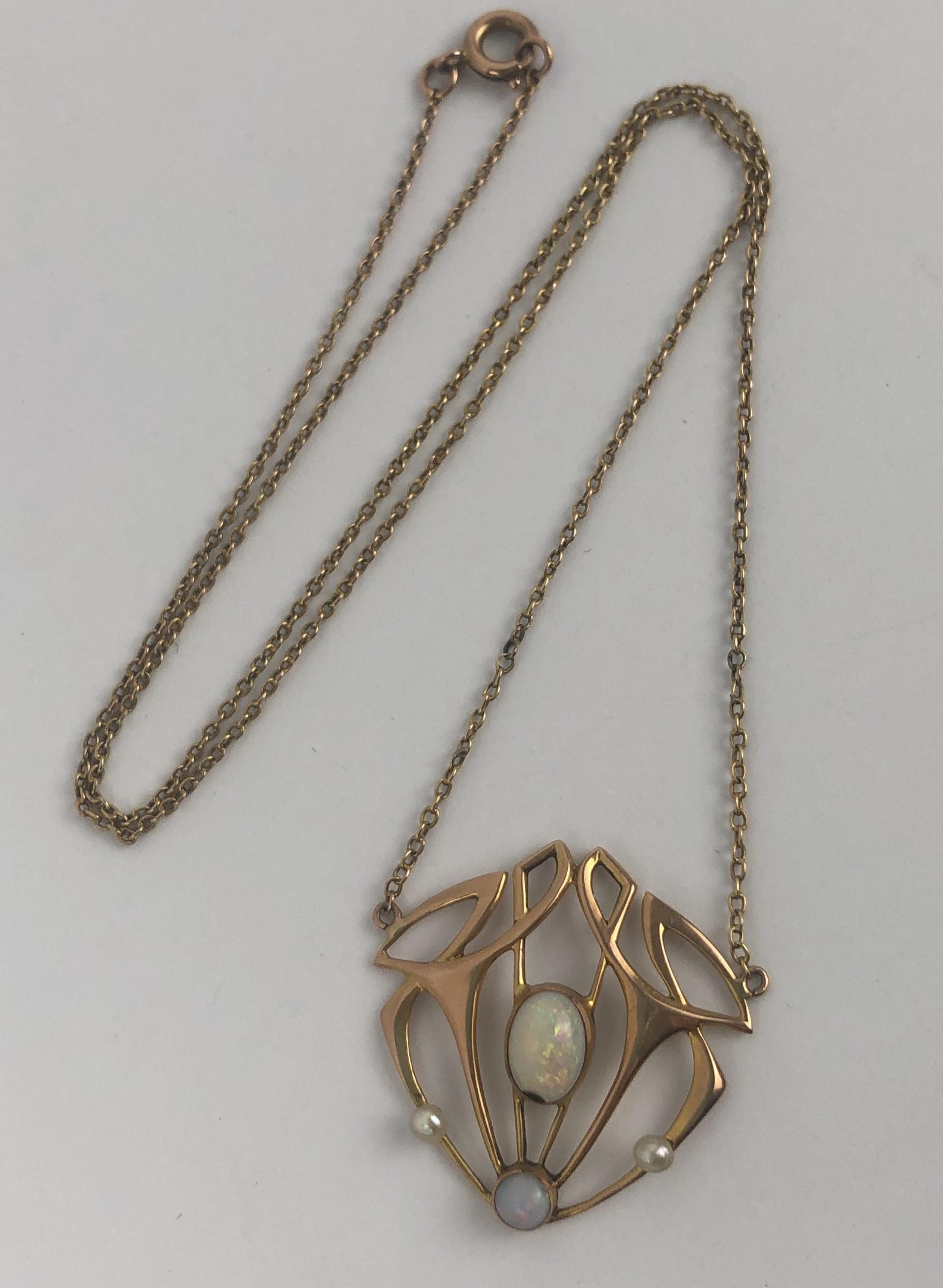 An Art Nouveau style opal pendant, on a chain Approx. overall length, including clasp: 50 cm - Image 2 of 5