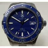 A gentleman's stainless steel Tag Heuer Aquaracer Calibre 5 Automatic 500M/1660FT wristwatch, on a