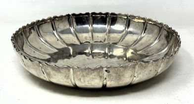 A late Victorian silver bowl, London 1900, 12.5 ozt