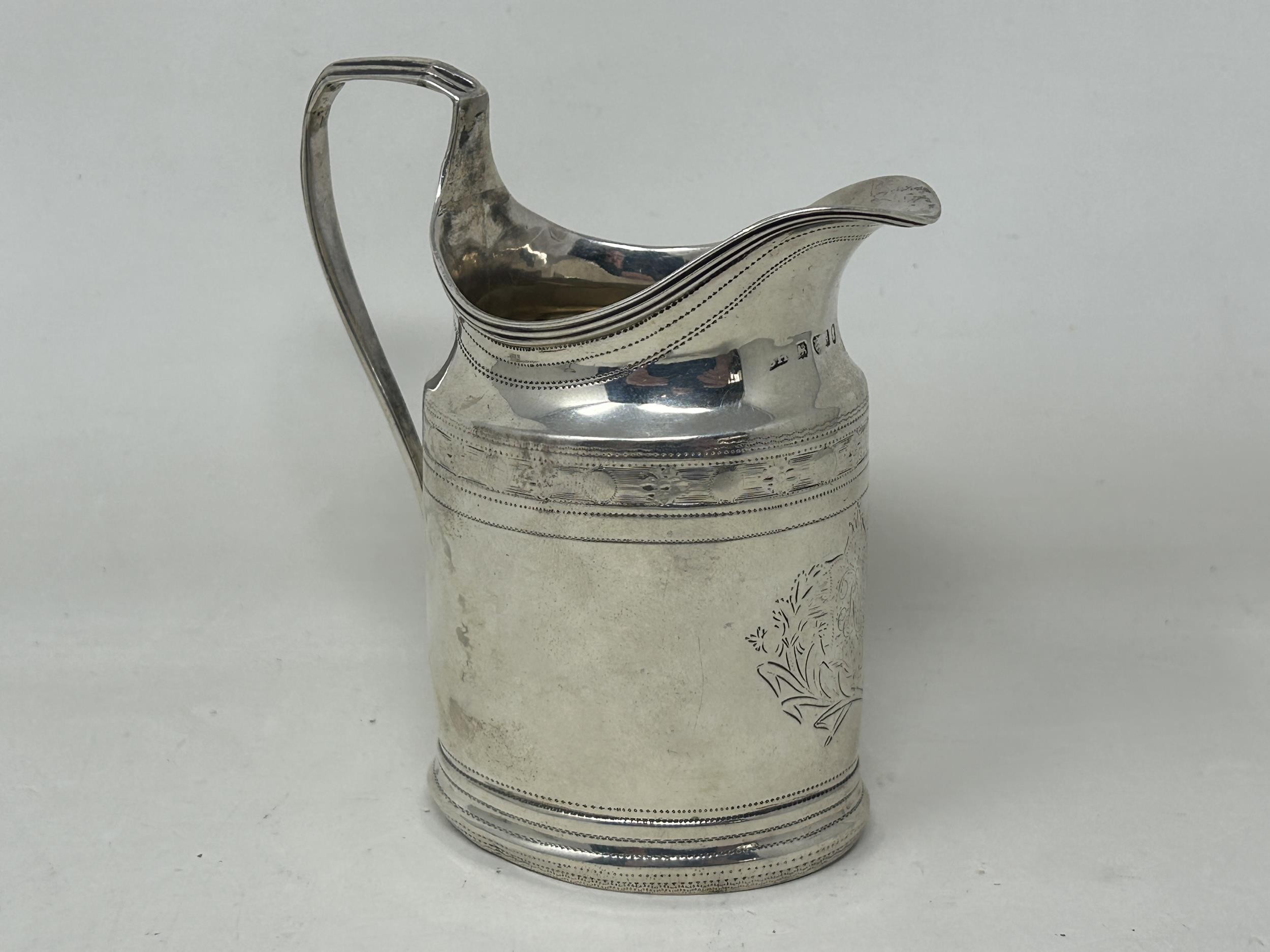 A George III silver cream jug, London 1796, 4 ozt