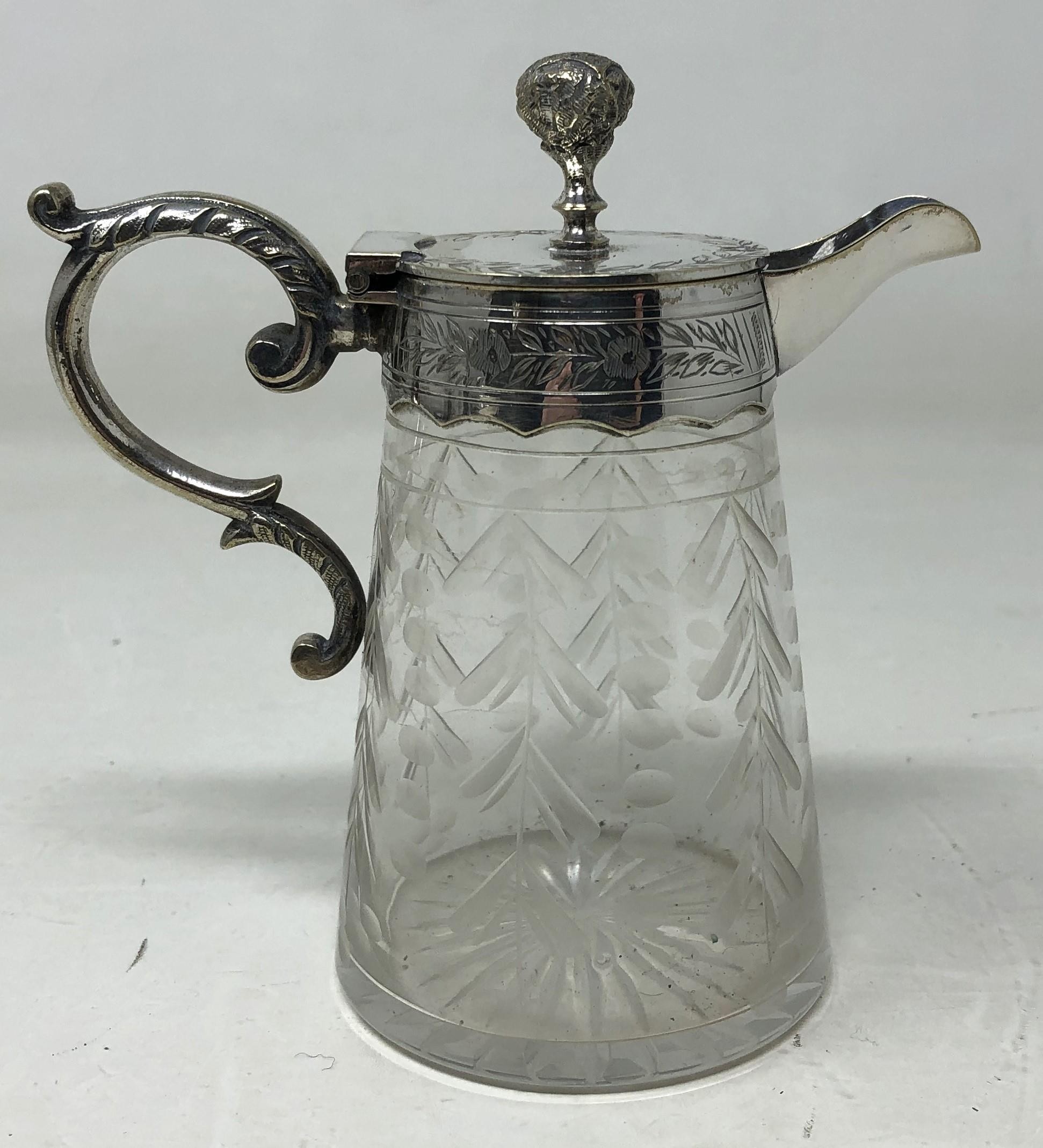 A George V silver sugar bowl, 5.1 ozt, two silver plated cream jugs, a silver coloured metal abacus, - Image 15 of 16