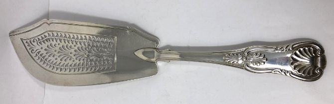 A George III silver fiddle and shell pattern fish slice, London 1785, 6.9 ozt