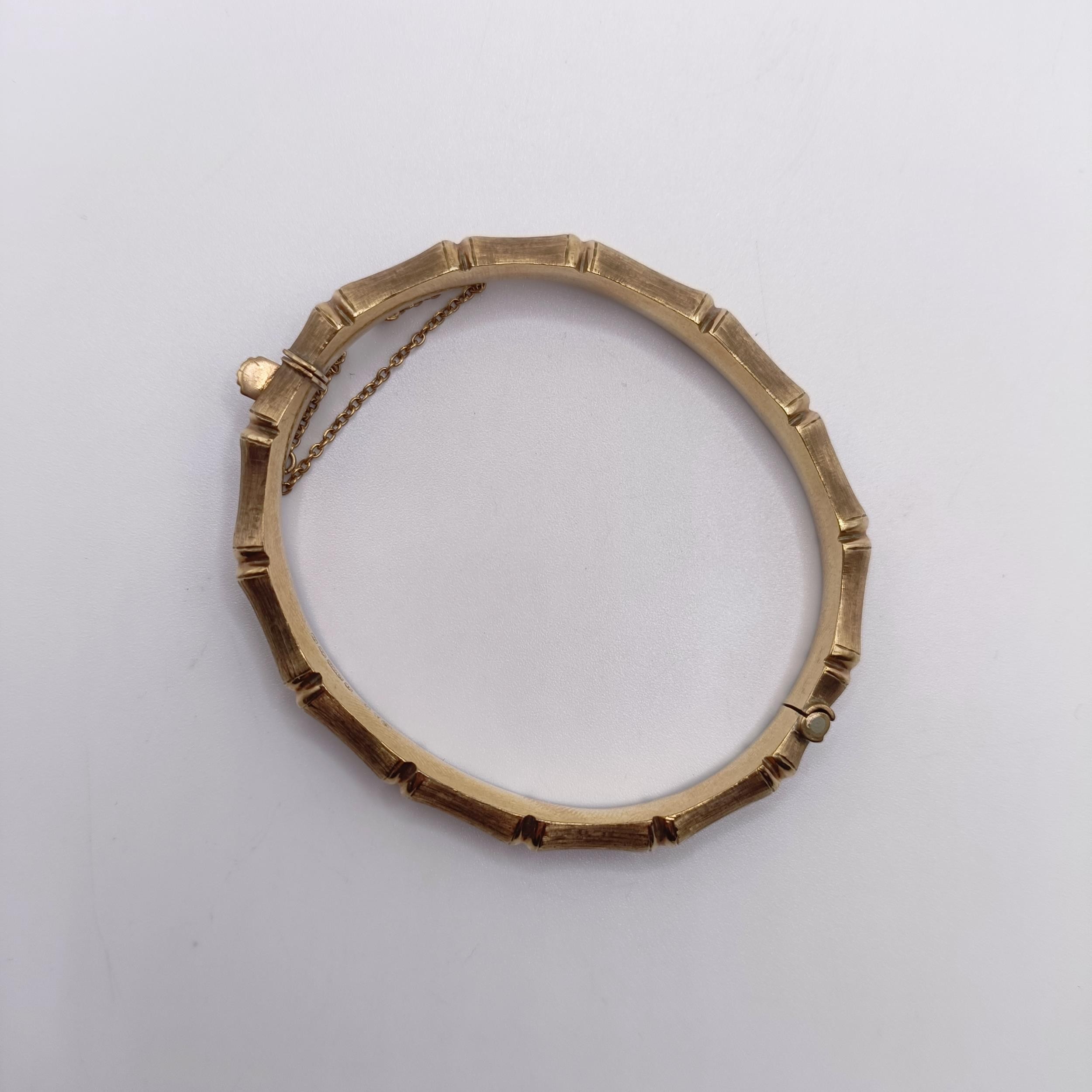 A 9ct gold faux bamboo hinged bangle, 12 g - Image 3 of 7