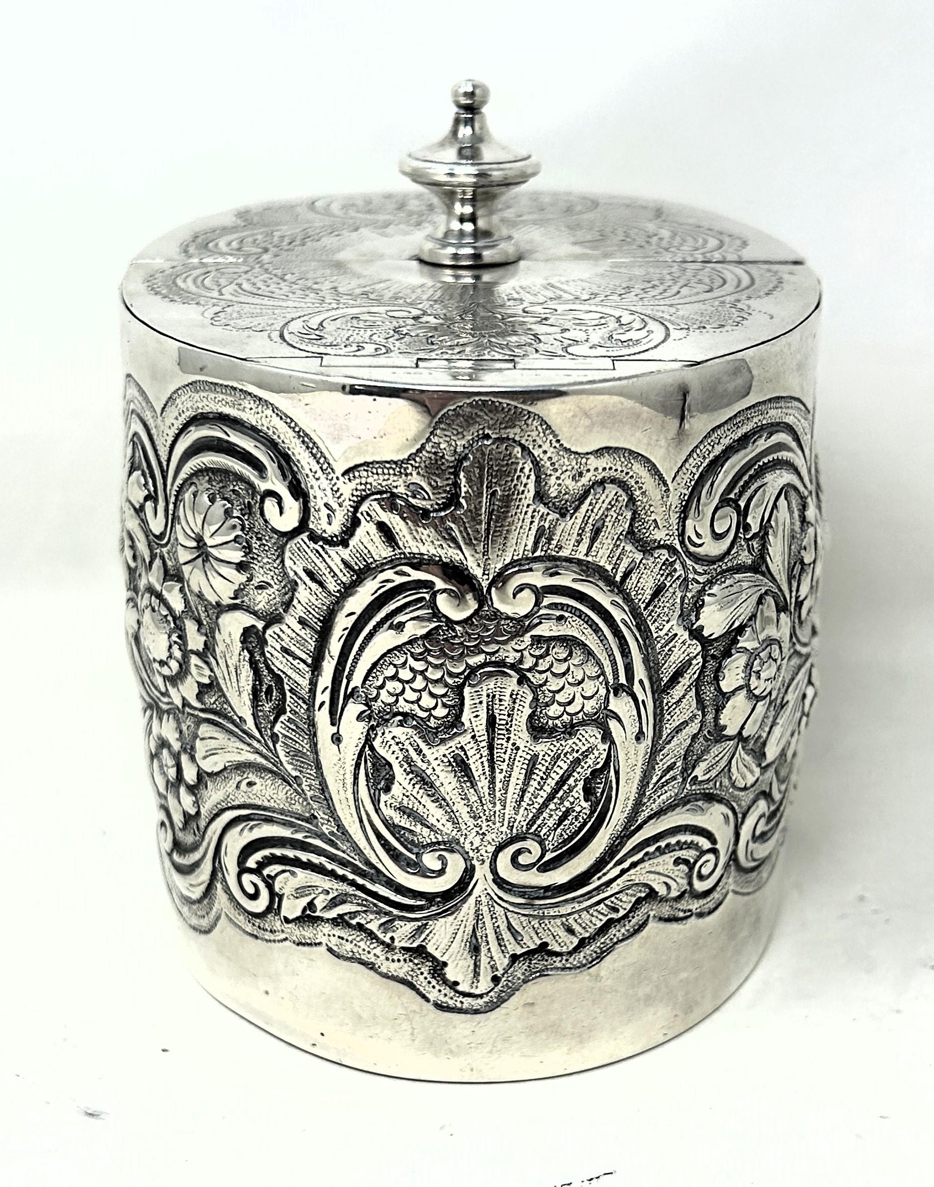 A George III silver oval caddy, London 1777, 13.1 ozt decoration probably later - Bild 6 aus 8