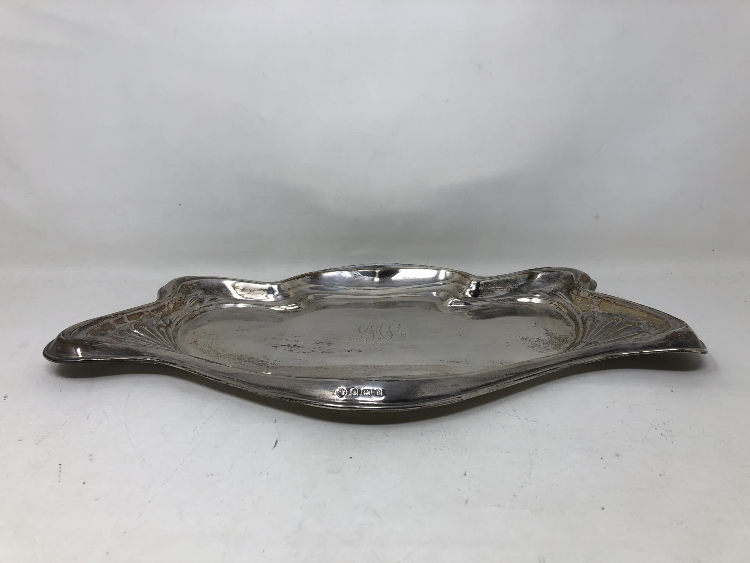 A George V silver dresing table tray, Birmingham 1907, 10.3 ozt - Image 2 of 4