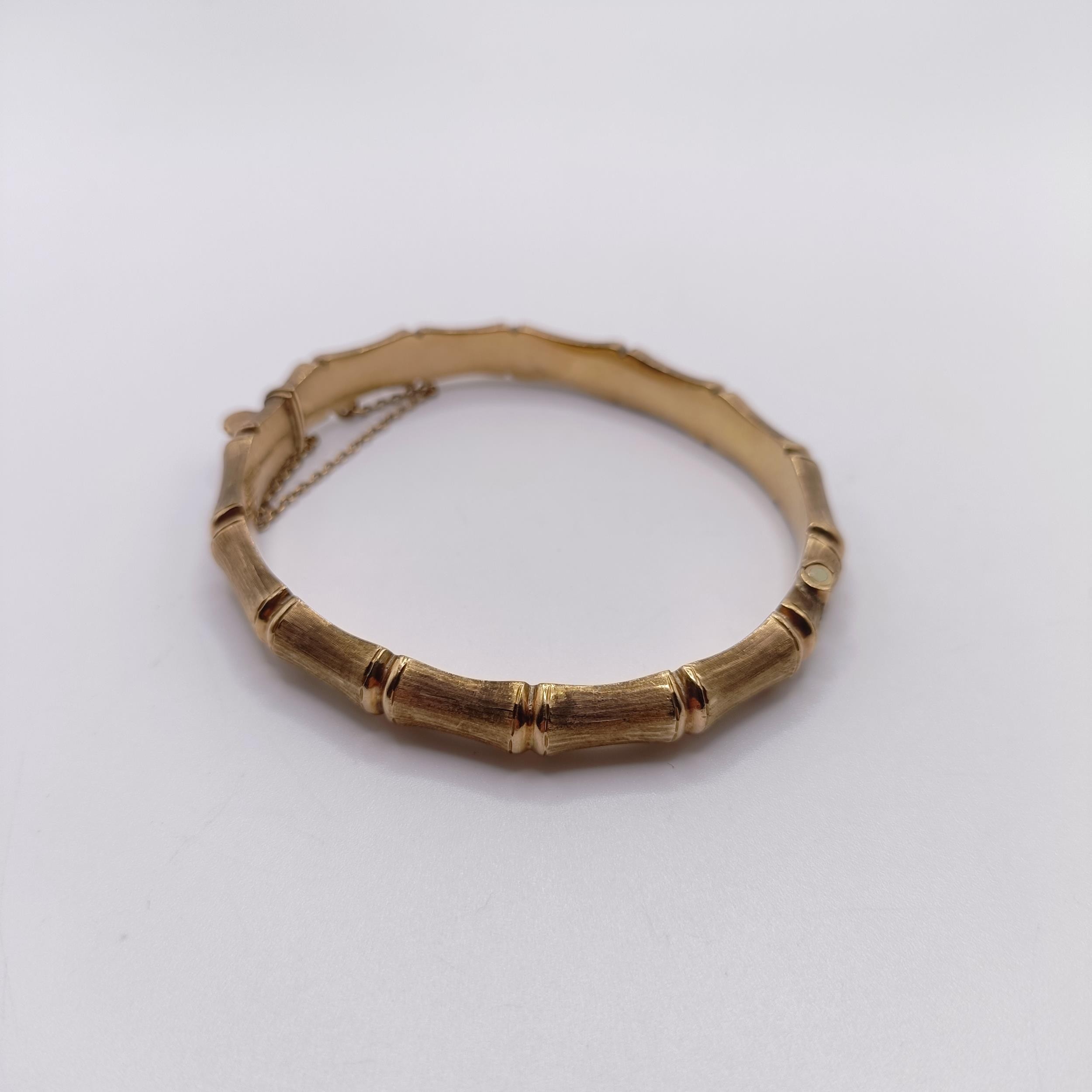 A 9ct gold faux bamboo hinged bangle, 12 g - Image 2 of 7