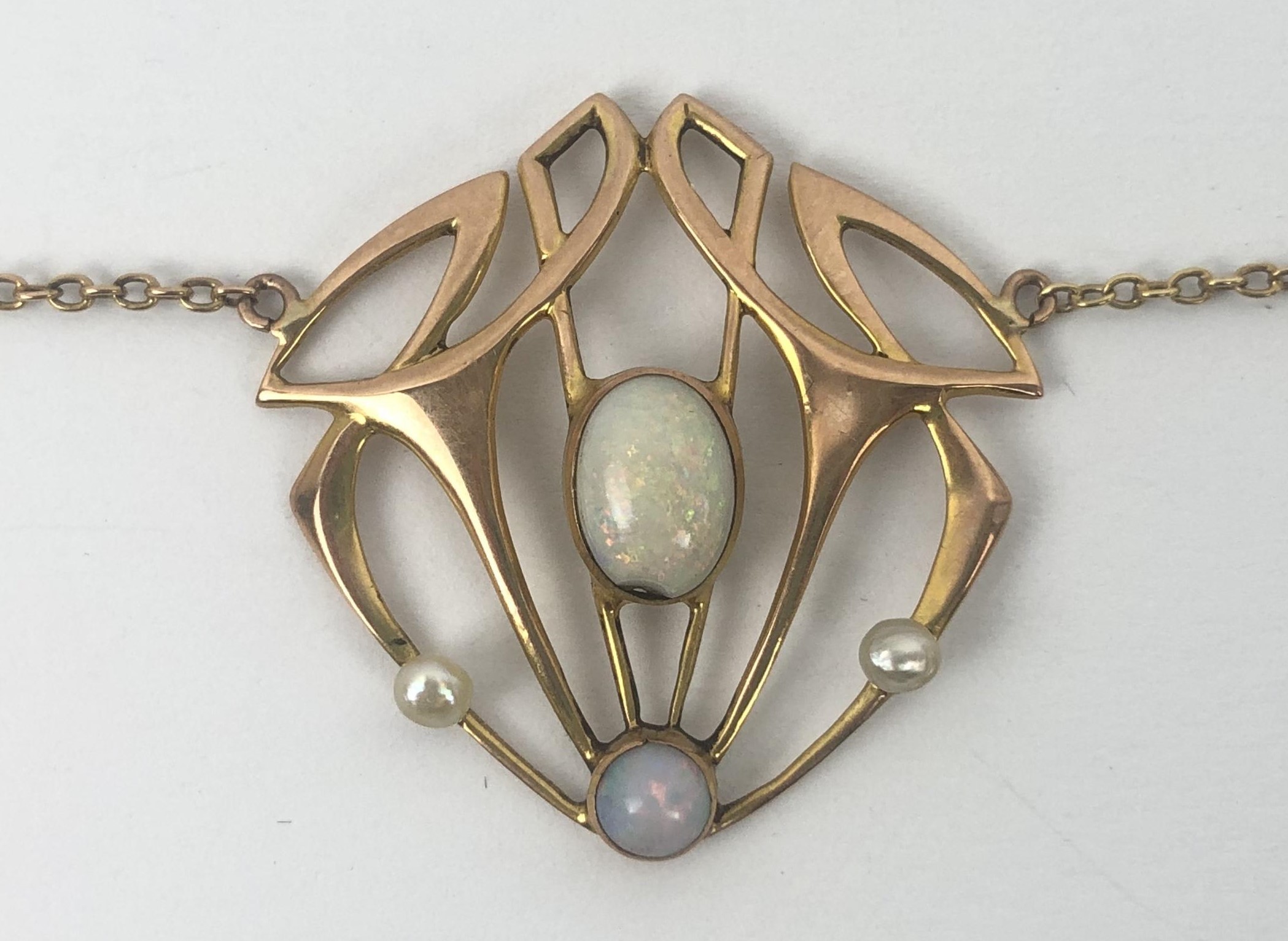 An Art Nouveau style opal pendant, on a chain Approx. overall length, including clasp: 50 cm - Image 3 of 5