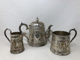 A Victorian silver three piece tea service, by Thomas Bradley & Son, London 1873, 40 ozt Ivory