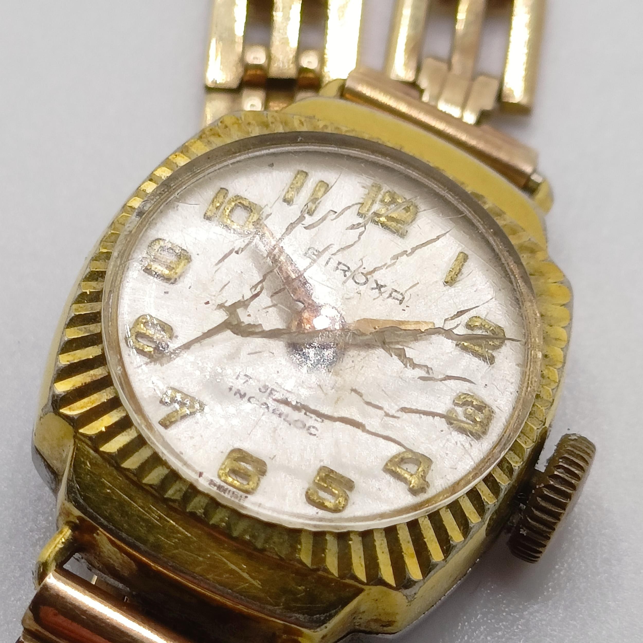 A 9ct gold chain, 3.3 g, and a ladies Giroxa wristwatch, on a 9ct gold strap (2) Gold chain - Bild 2 aus 9