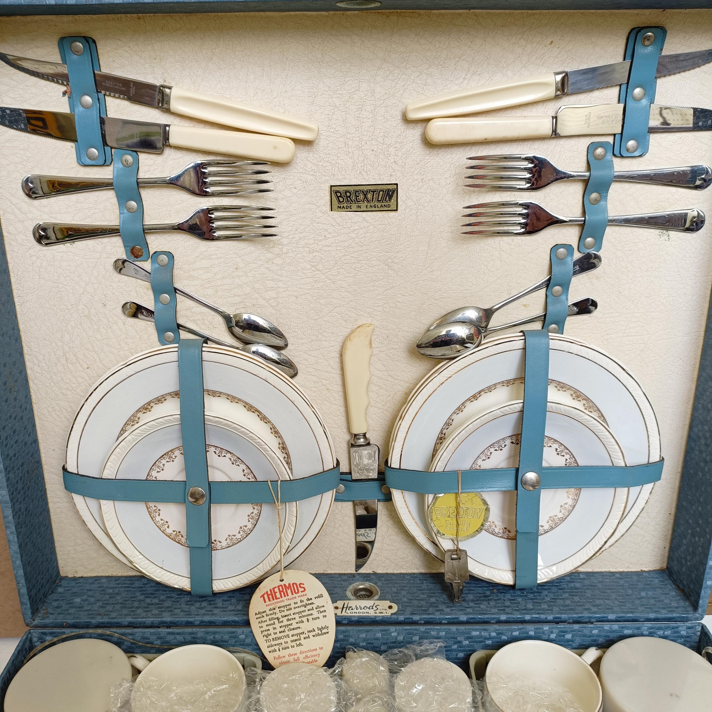 A Brexton picnic set, retailed by Harrods, virtually unused, 50 cm wide, a picnic set, in a case - Image 2 of 14