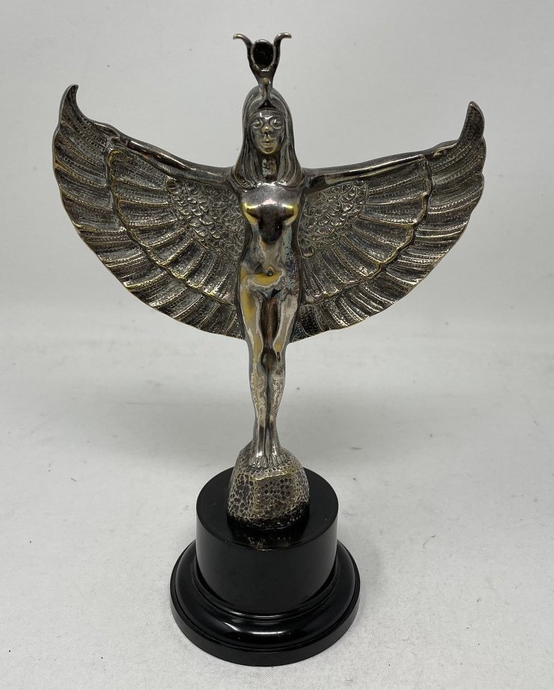 An A E Lejeune 1920s Egyptian Goddess accessory mascot, mounted on a plinth base, 23 cm high