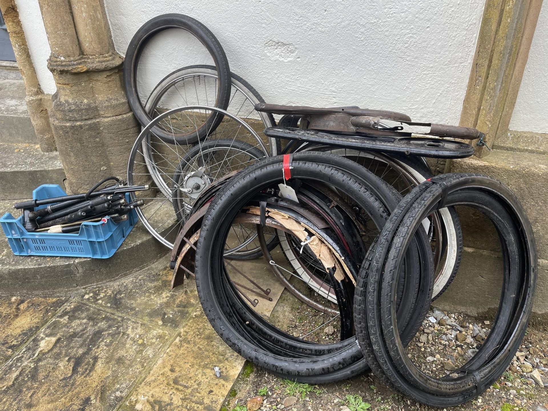 Assorted bicycle wheels, tyres, pumps and items (qty)