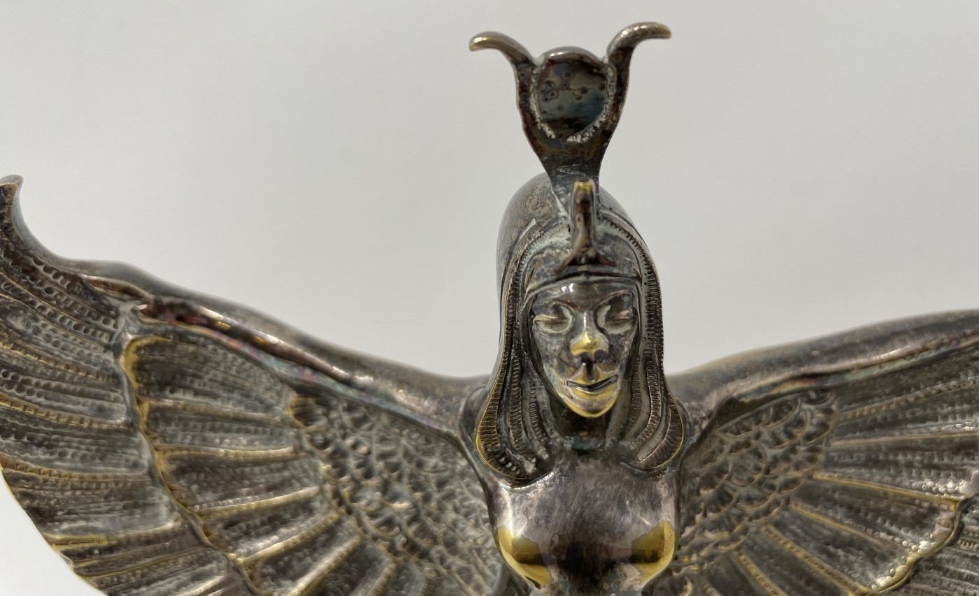 An A E Lejeune 1920s Egyptian Goddess accessory mascot, mounted on a plinth base, 23 cm high - Image 3 of 4