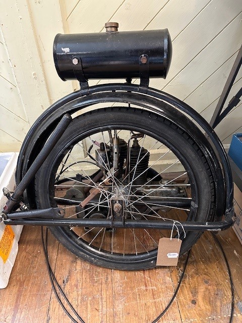 A gentleman's vintage bicycle, with a rare Wall Auto-Wheel, with various spare parts - Bild 2 aus 10