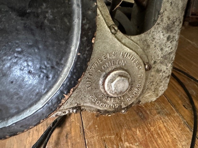 A gentleman's vintage bicycle, with a rare Wall Auto-Wheel, with various spare parts - Bild 5 aus 10