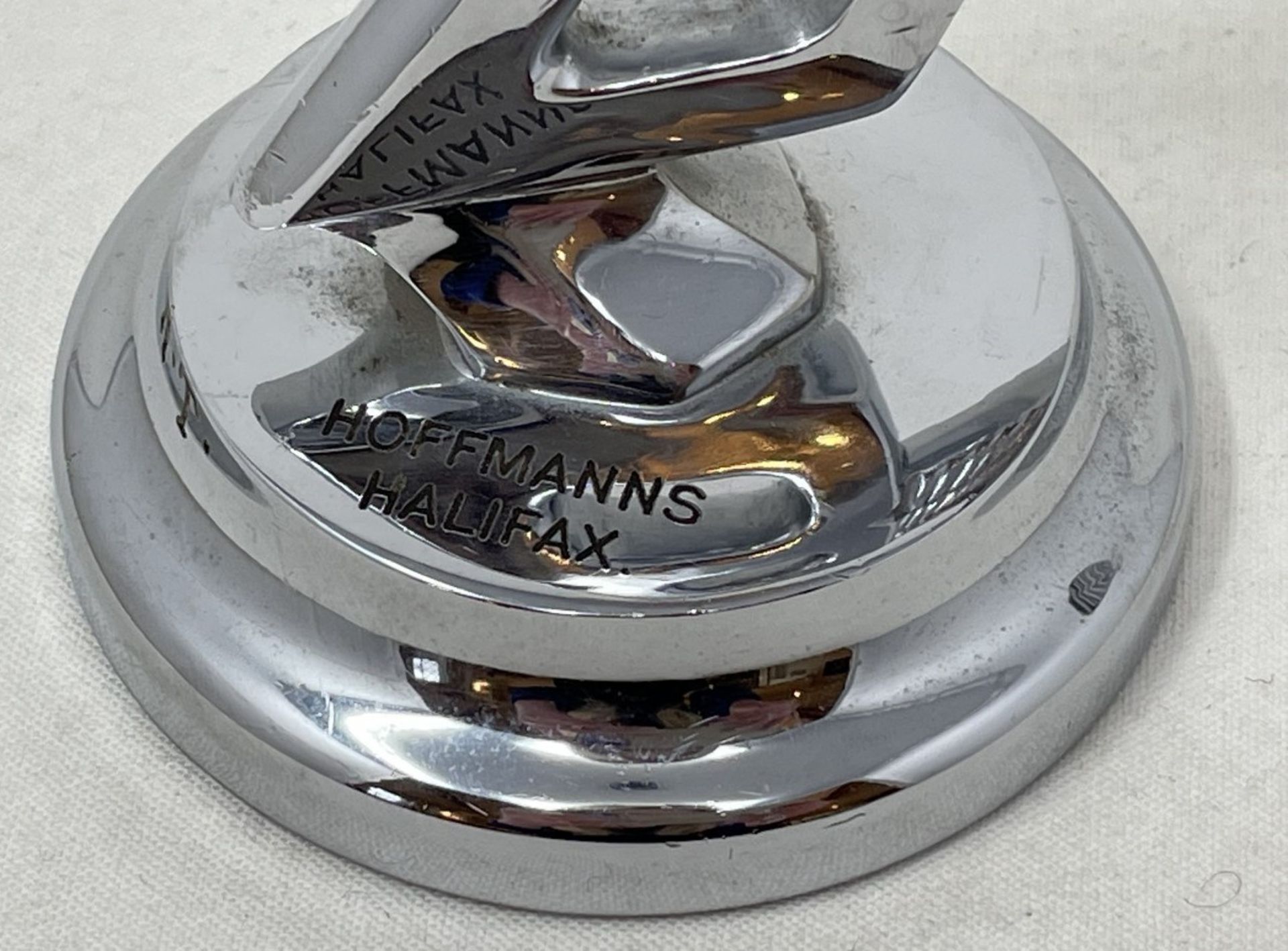 A rare Bentley desk paperweight, in the form of a backward winged Bentley mascot, inscribed H.R. - Image 6 of 7