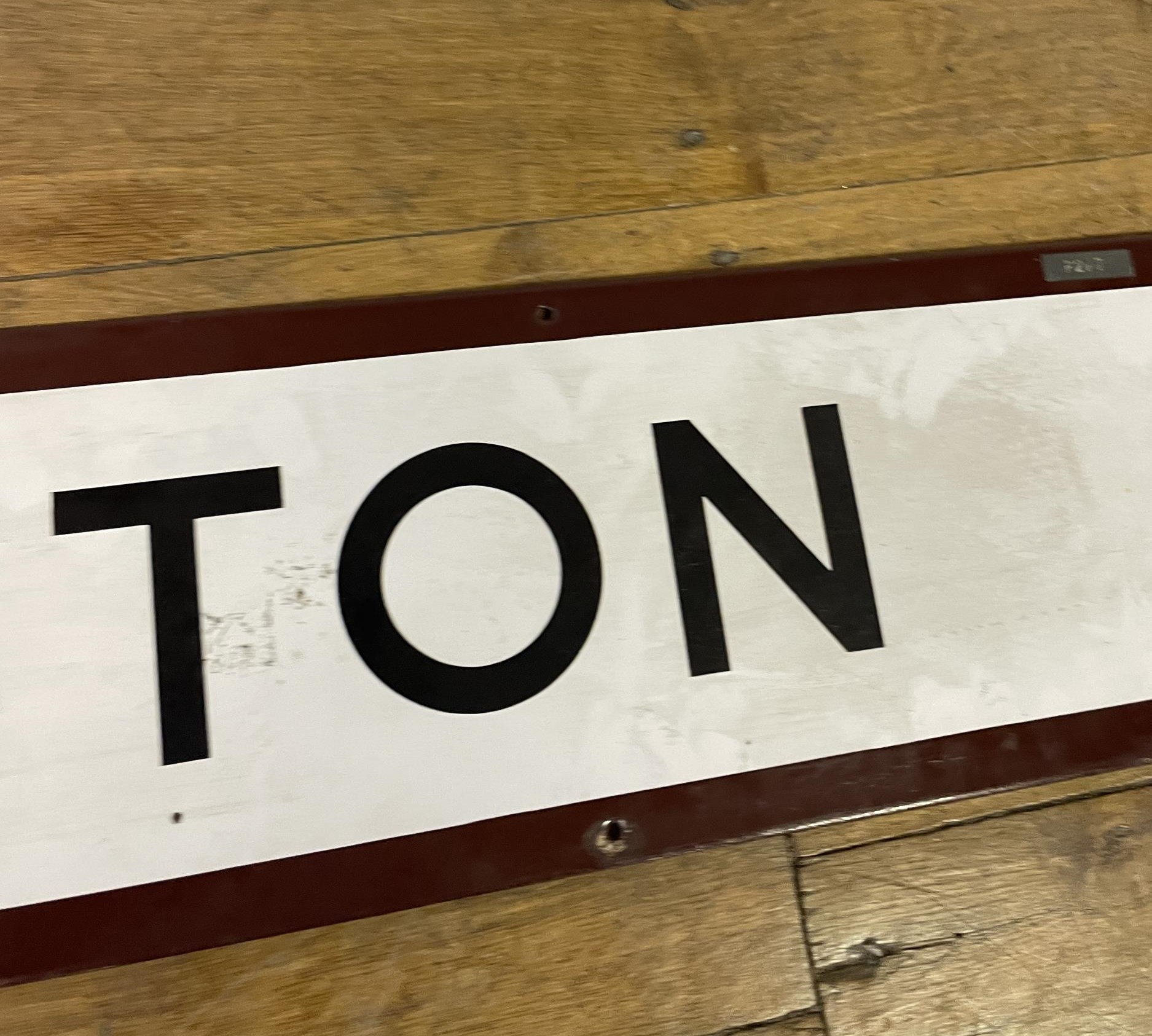 A London Underground enamel sign, Euston, 23 x 114 cm - Image 5 of 11