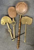 Assorted brassware (box)