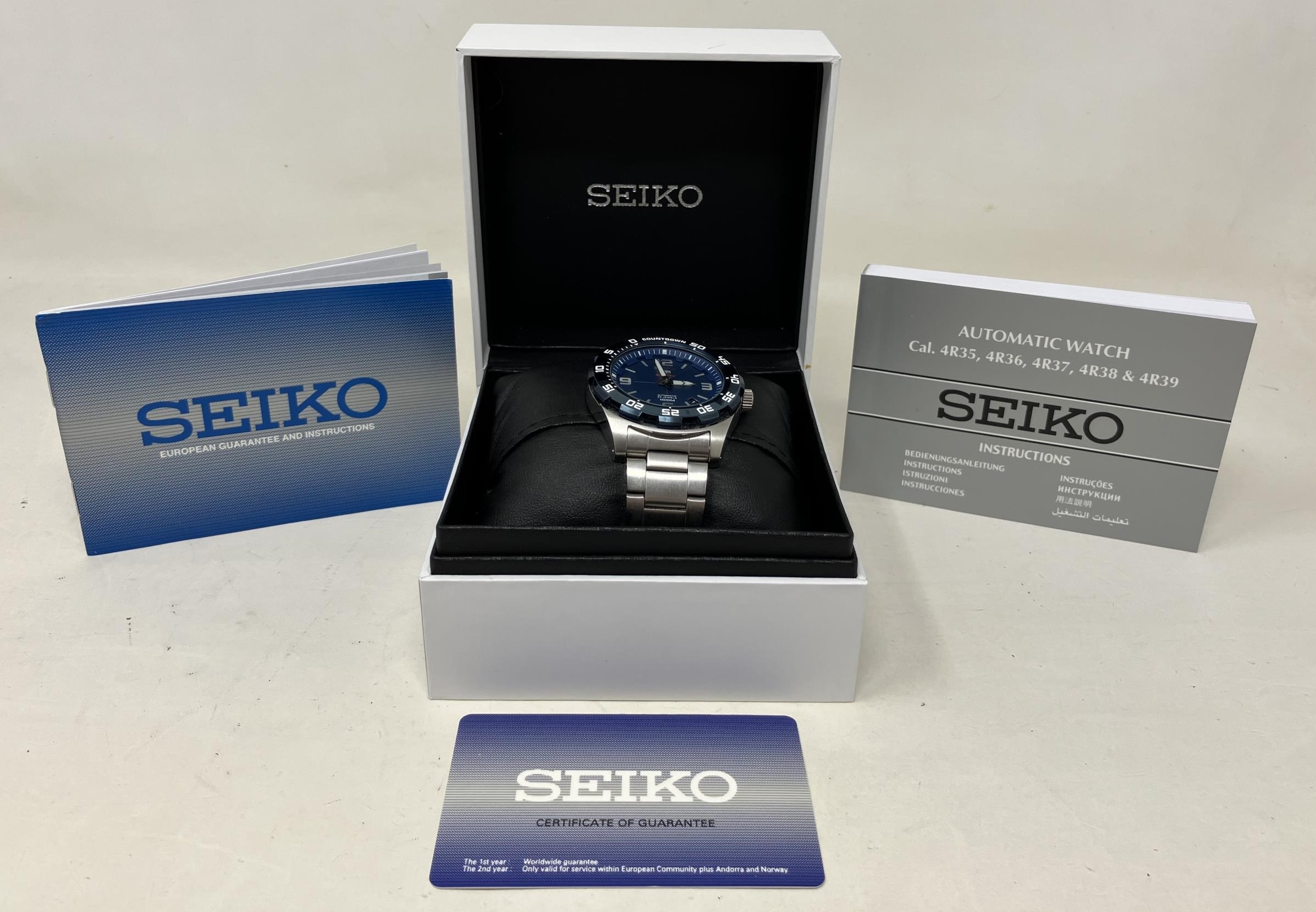 A gentleman's stainless steel Seiko 5 Sports Automatic 21 jewels 100m wristwatch, boxed, with - Image 3 of 3