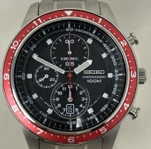 A gentleman's stainless steel Seiko Chronograph 100m watch, boxed watch not working date winder