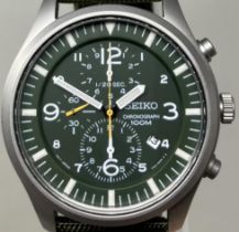 A gentleman's stainless steel Seiko Chronograph 100m wristwatch, on a fabric strap, boxed, with